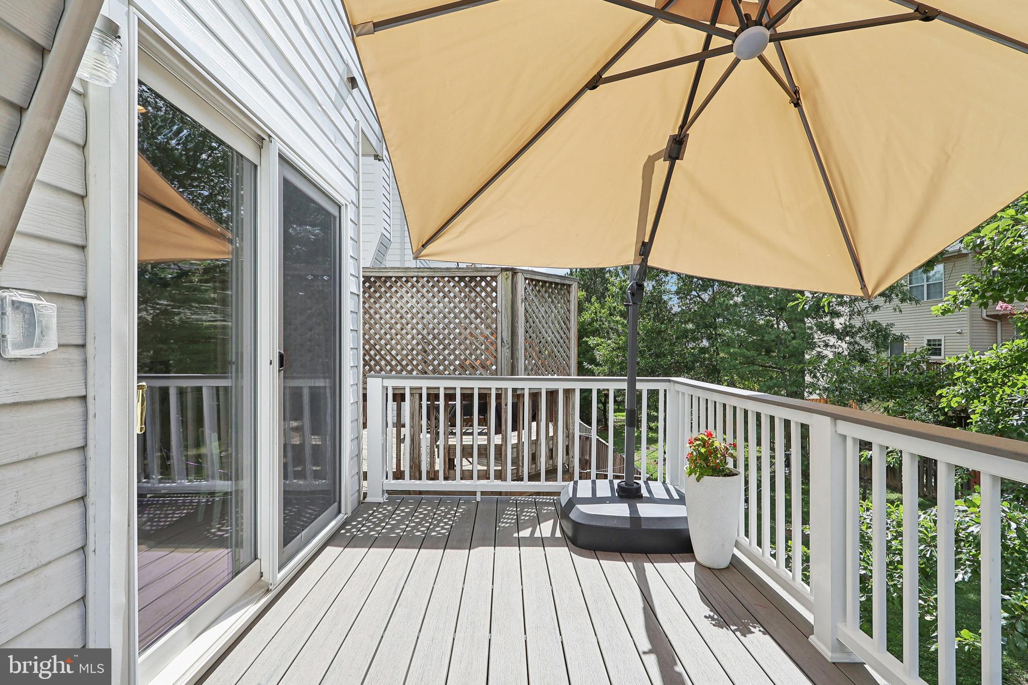 2490 Clover Field Cir