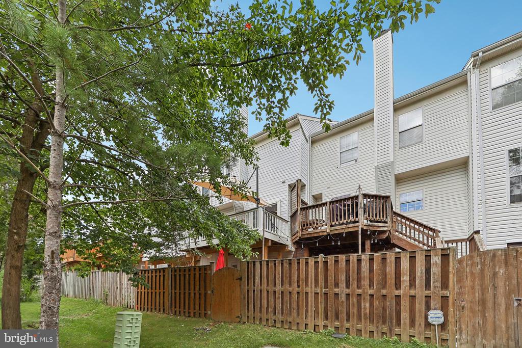 2490 Clover Field Cir