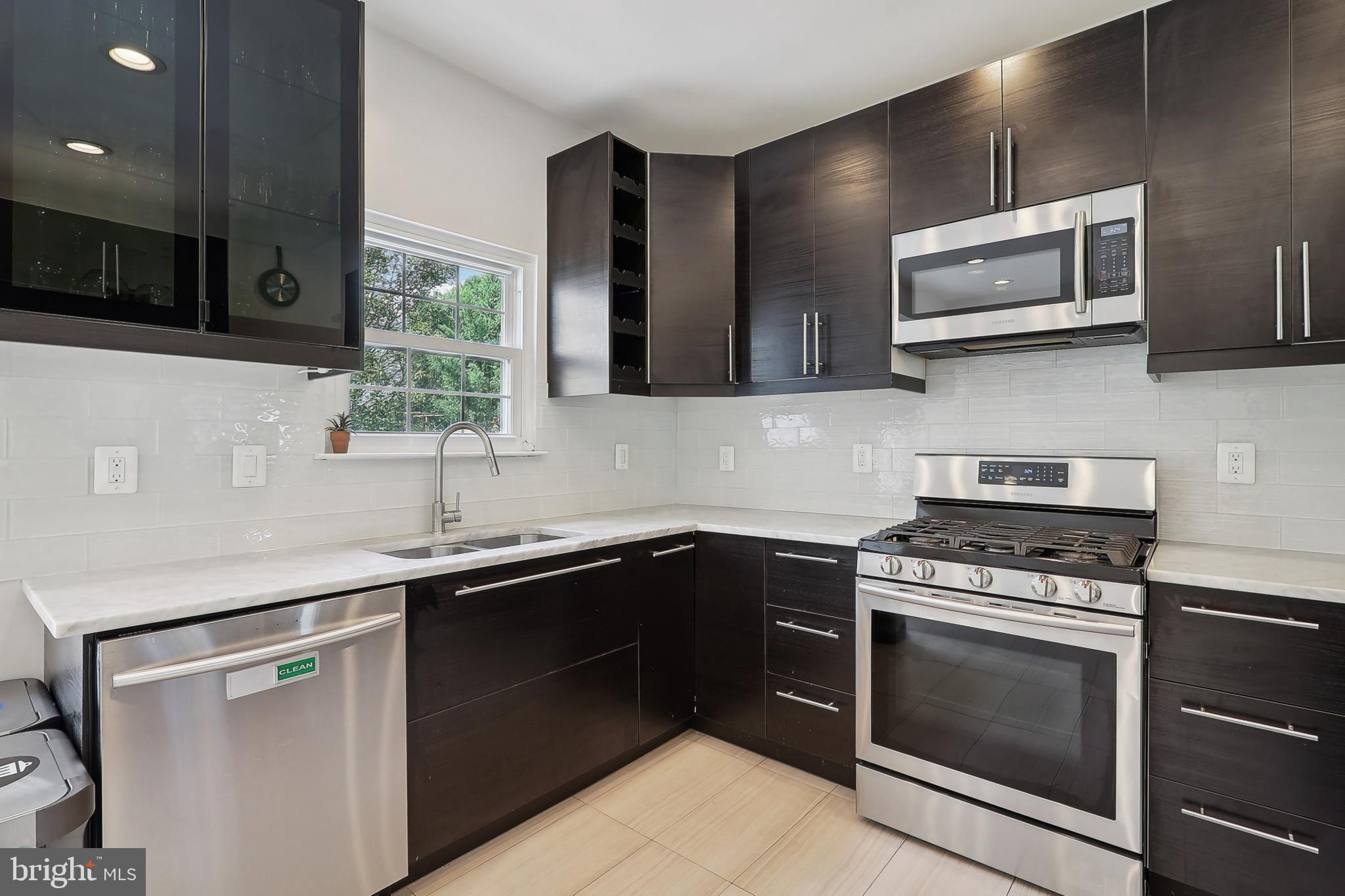 2490 Clover Field Cir