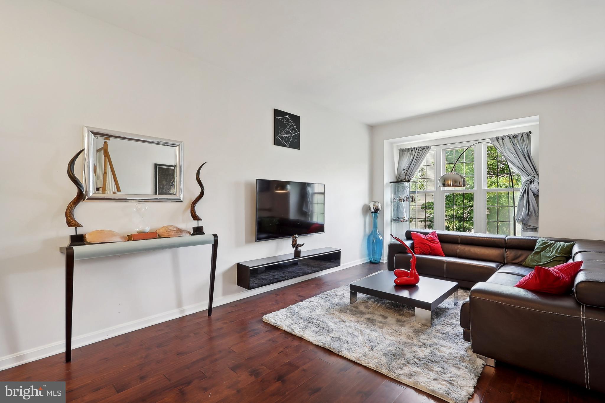 2490 Clover Field Cir