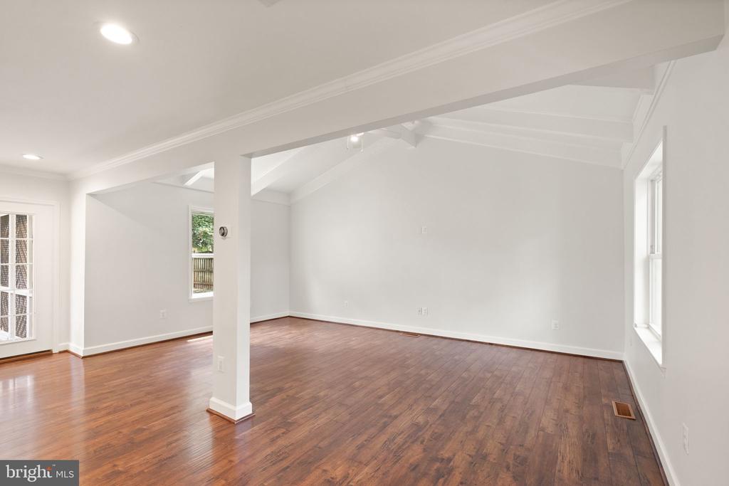 4011 Novar Dr
