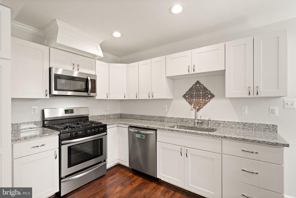 4011 Novar Dr