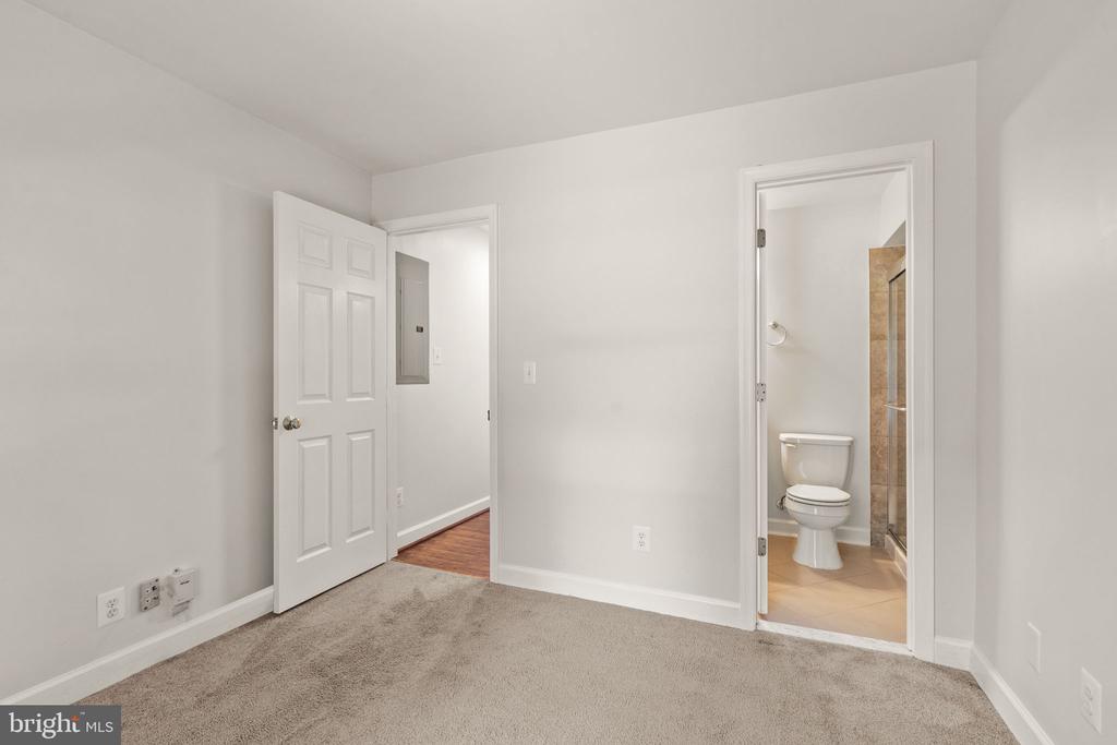4011 Novar Dr