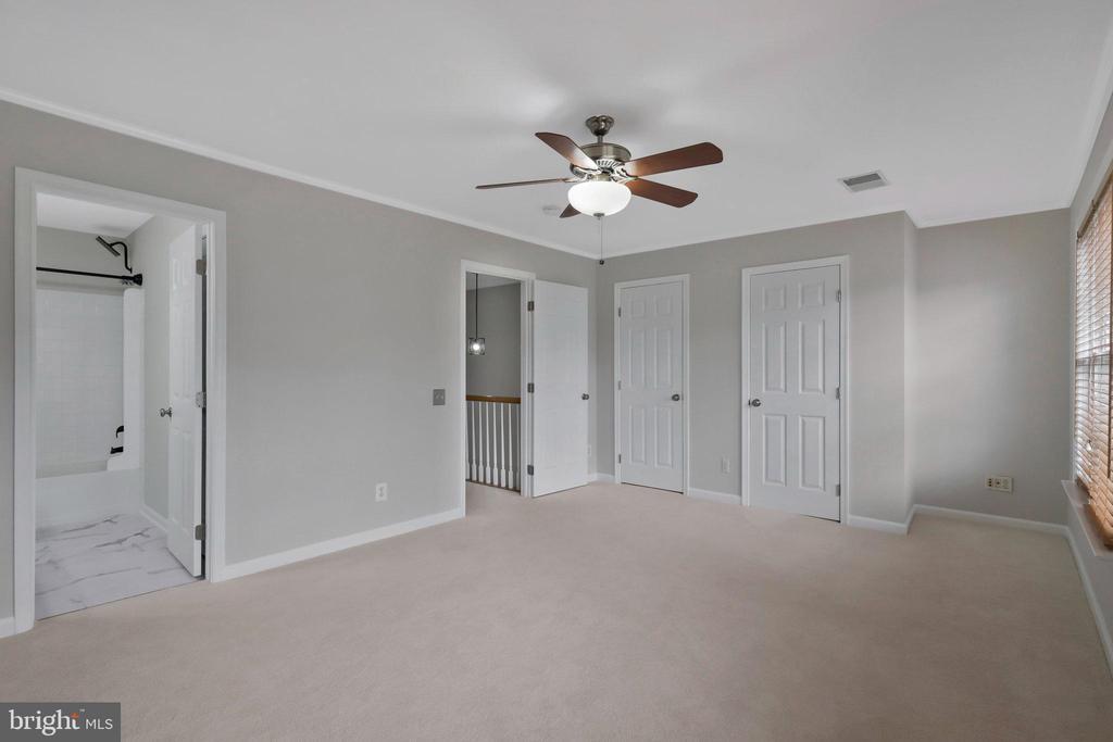 5270 KESTREL CROSSING DR