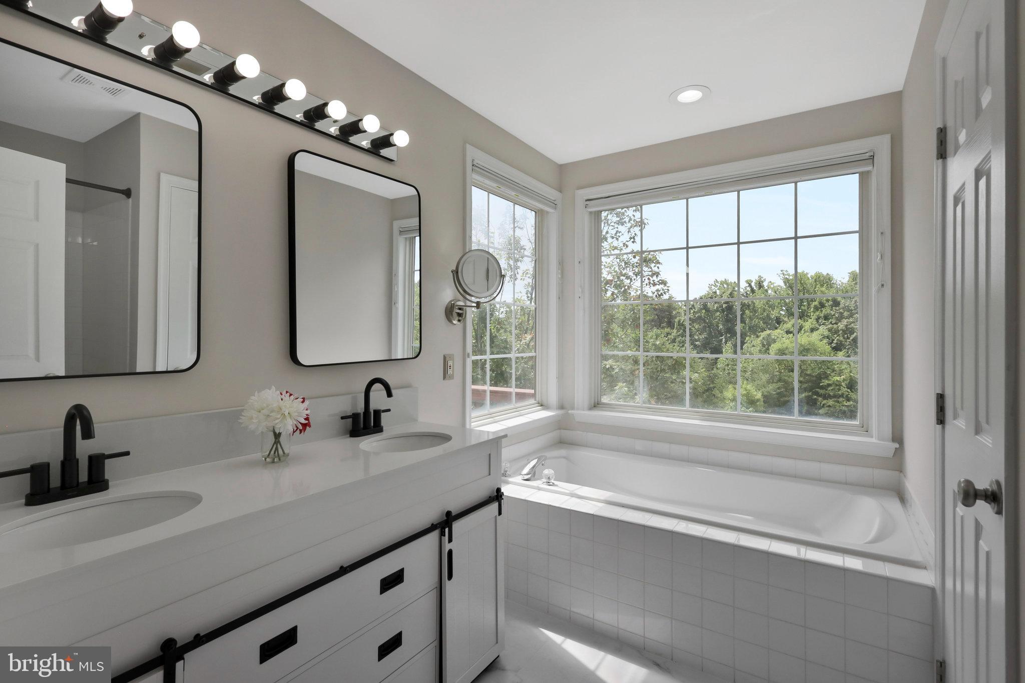 5270 KESTREL CROSSING DR