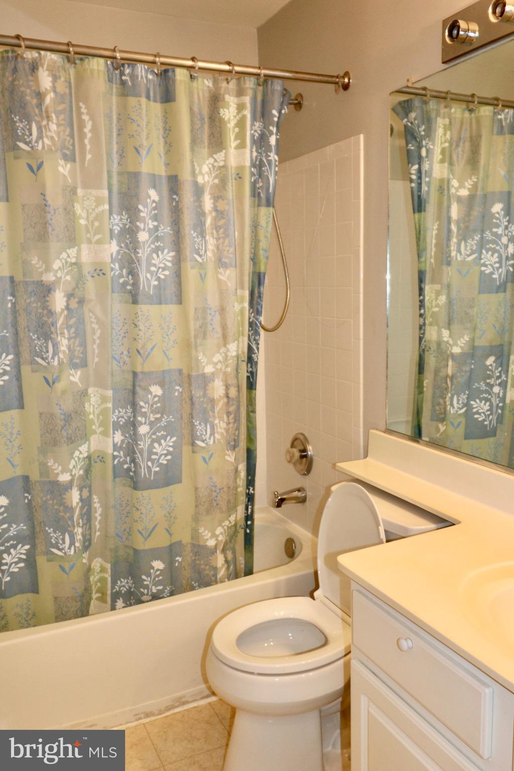 2551 JAMES MADISON CIR