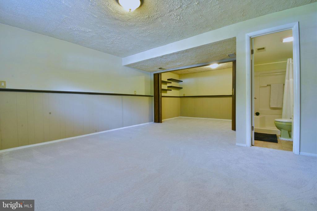 9105 Wax Myrtle Ct