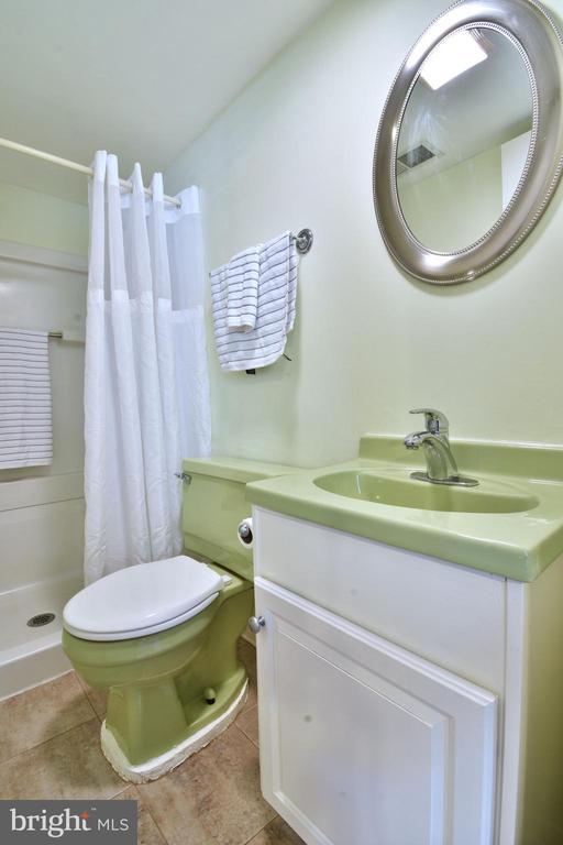 9105 Wax Myrtle Ct