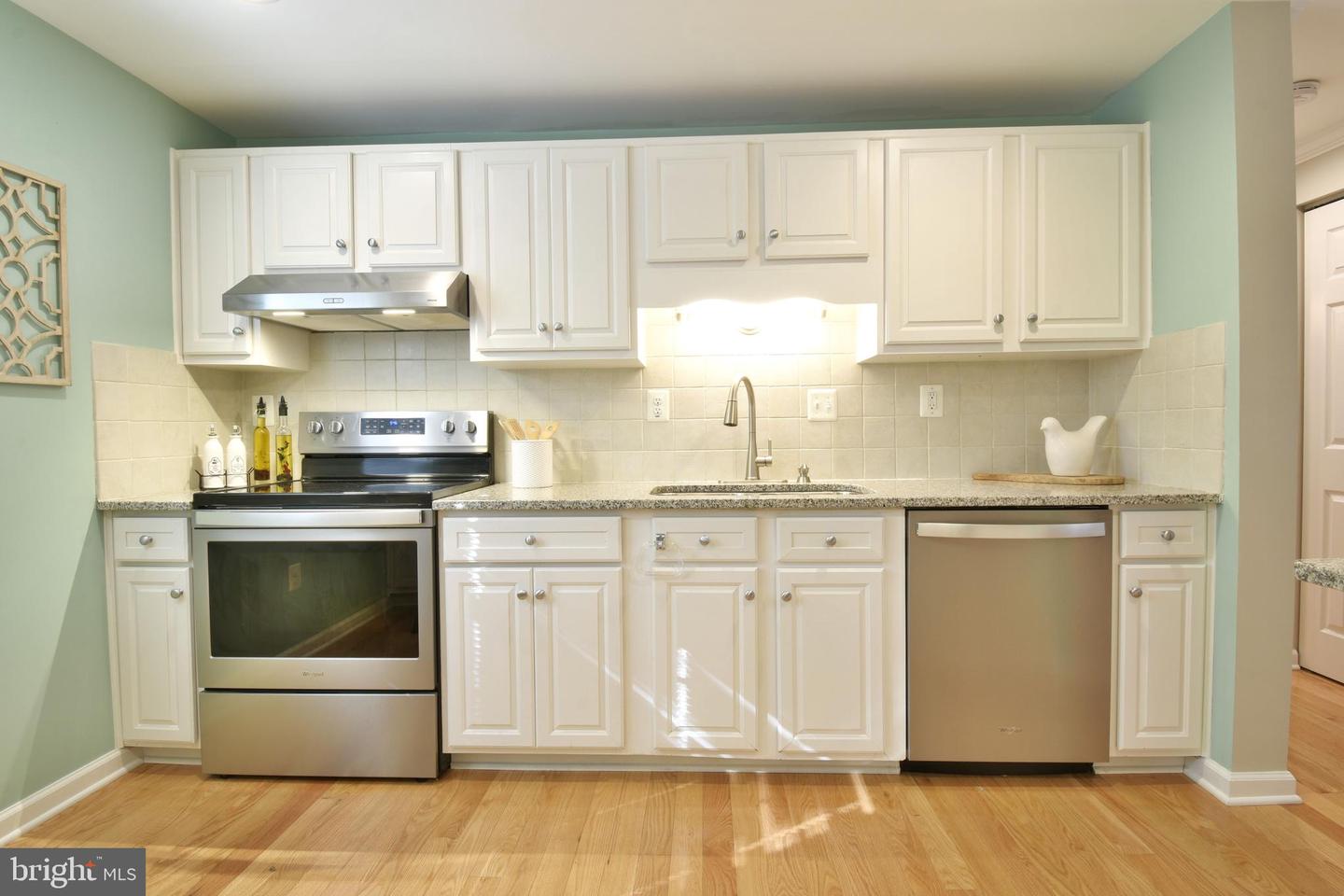 9105 Wax Myrtle Ct