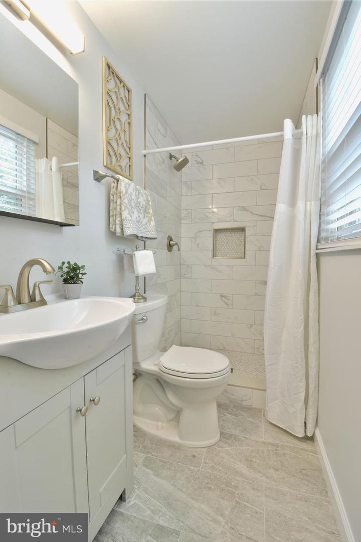 9105 Wax Myrtle Ct