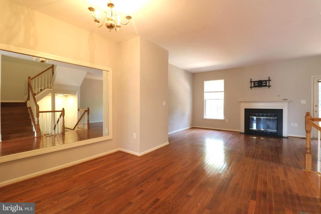 13219 FOX RIPPLE LN