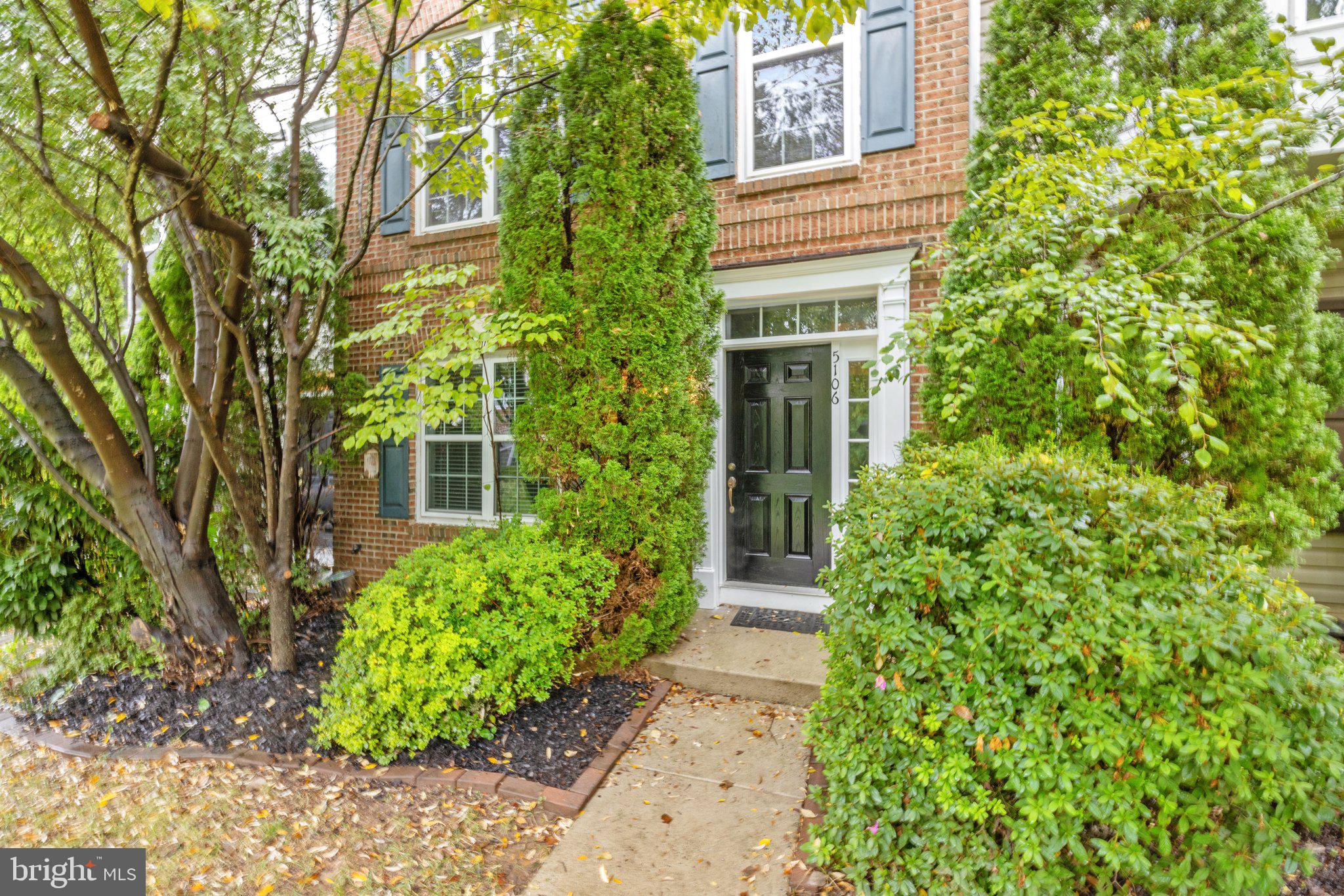 5106 Village Fountain Pl