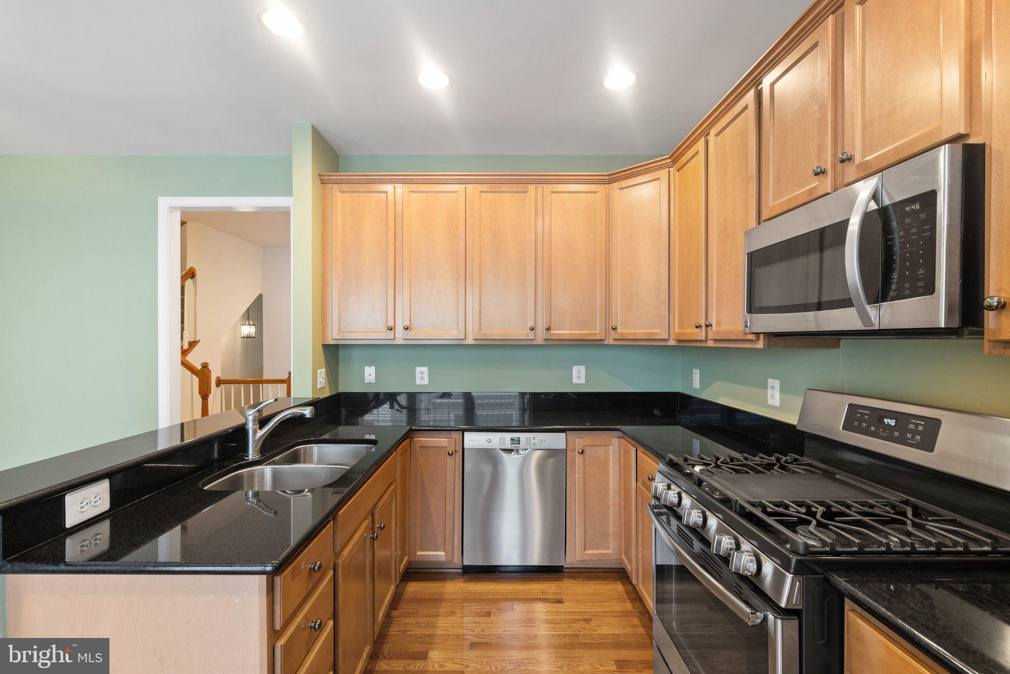 5106 Village Fountain Pl