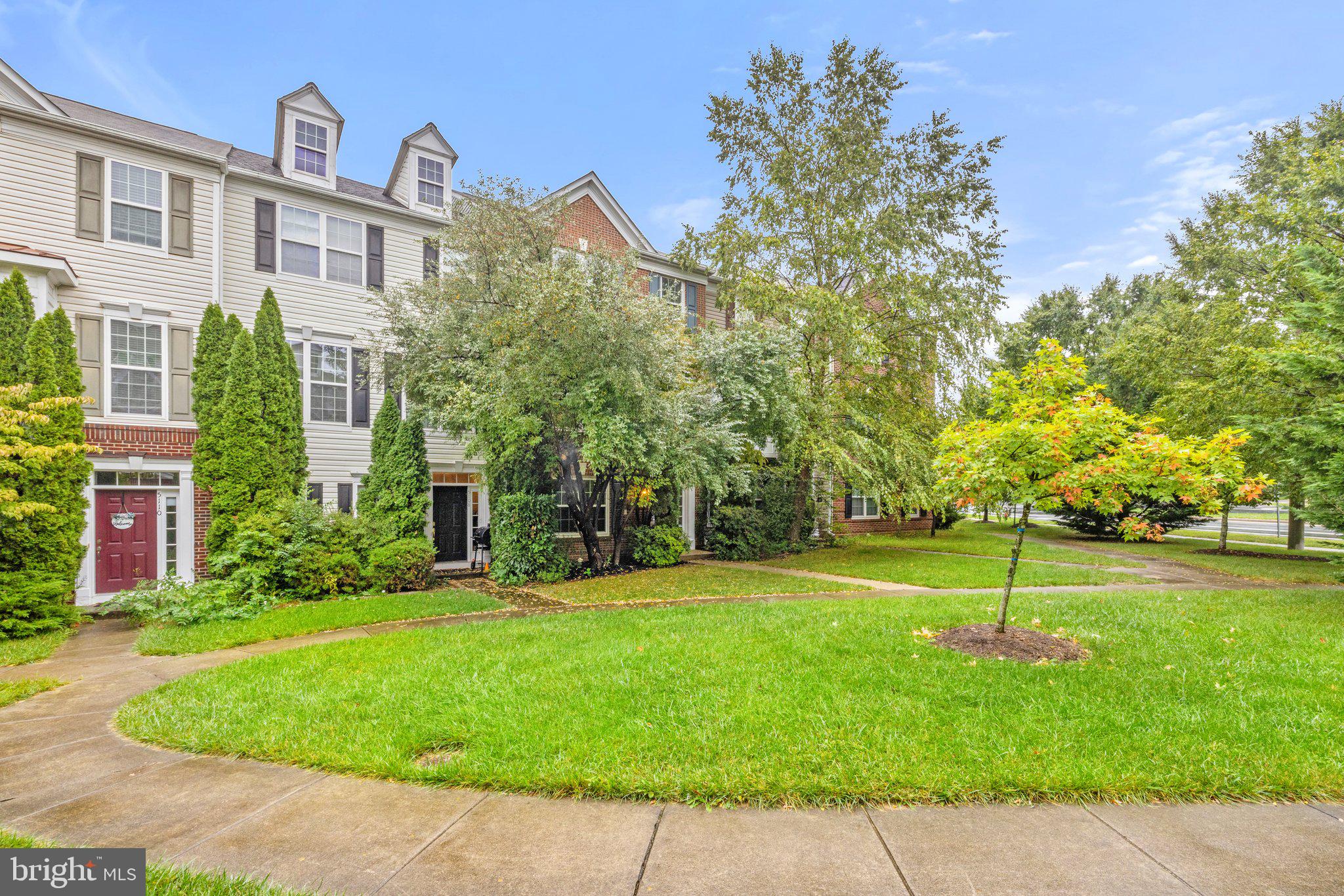 5106 Village Fountain Pl