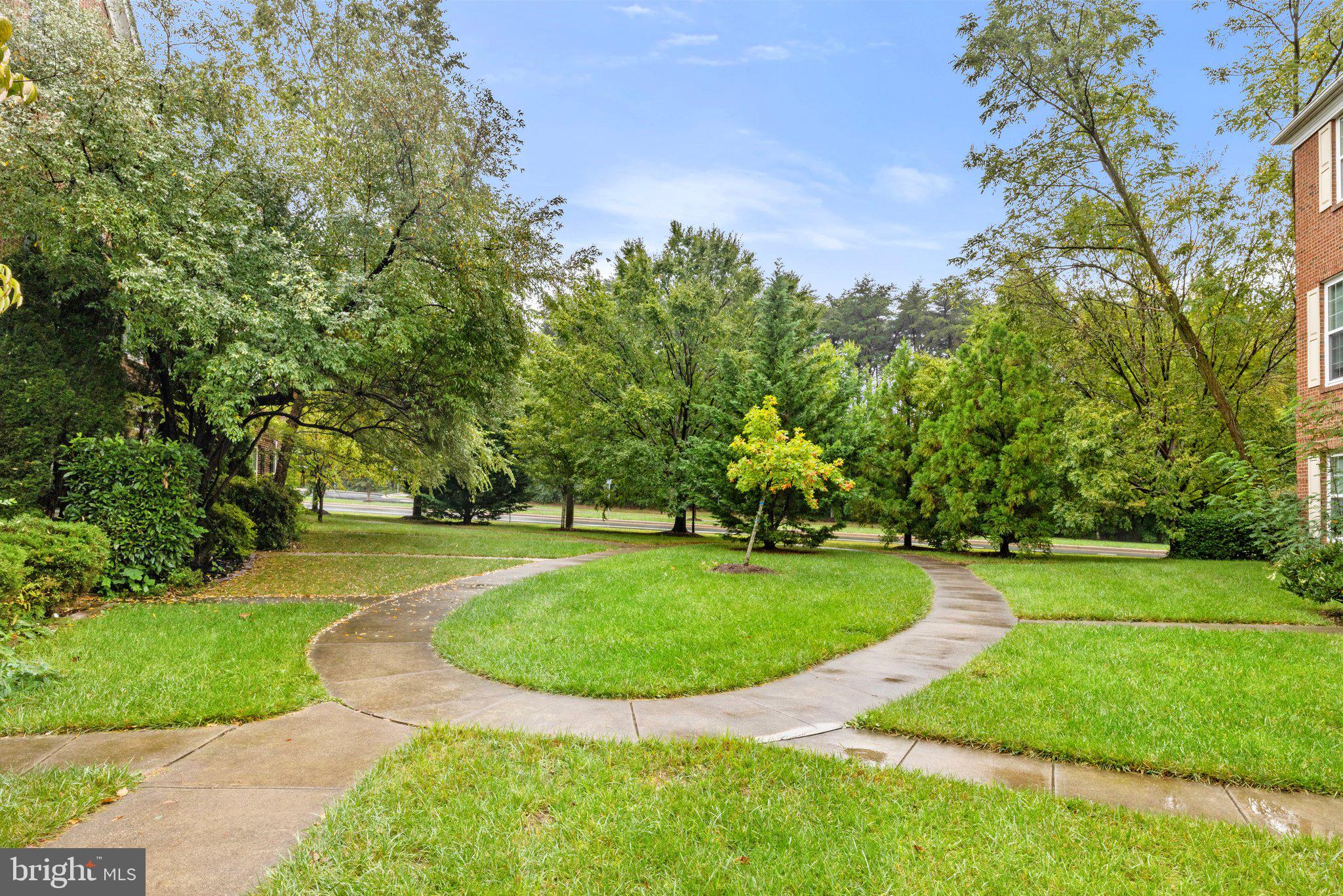 5106 Village Fountain Pl