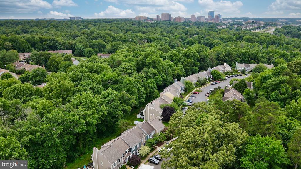 1528 POPLAR GROVE DR