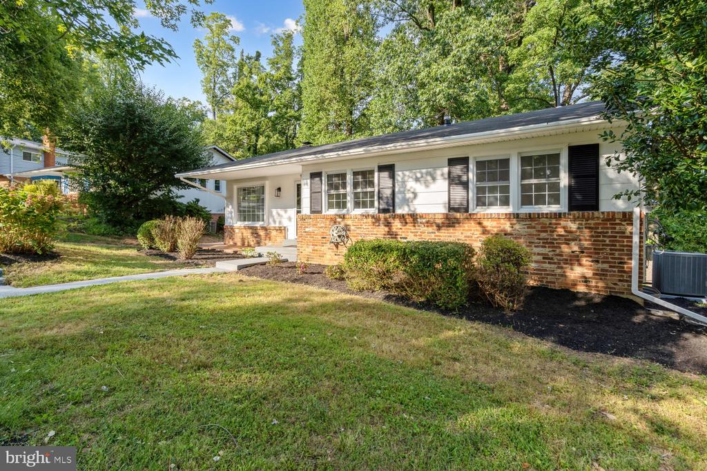 9508 Babson Ct