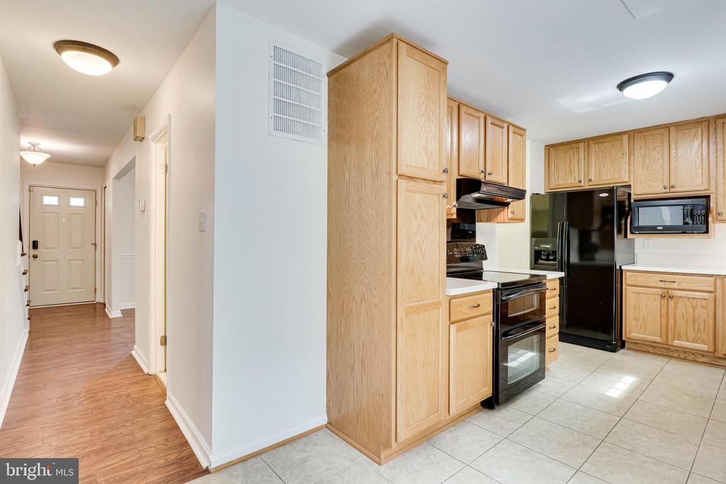 4809 TABARD PL
