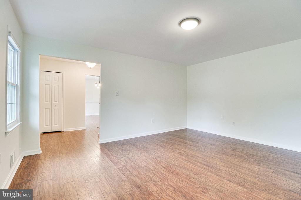 4809 TABARD PL