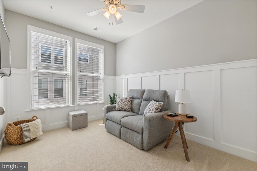 4838 Garden View Ln