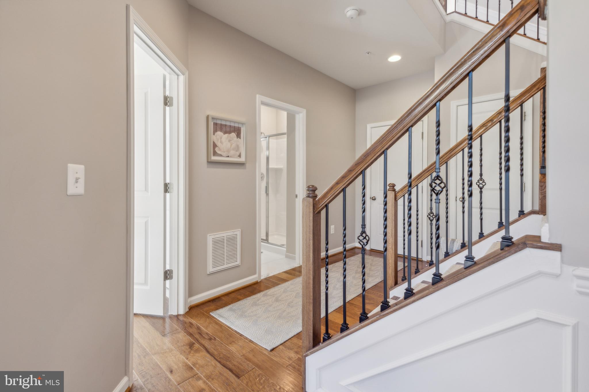 4838 Garden View Ln
