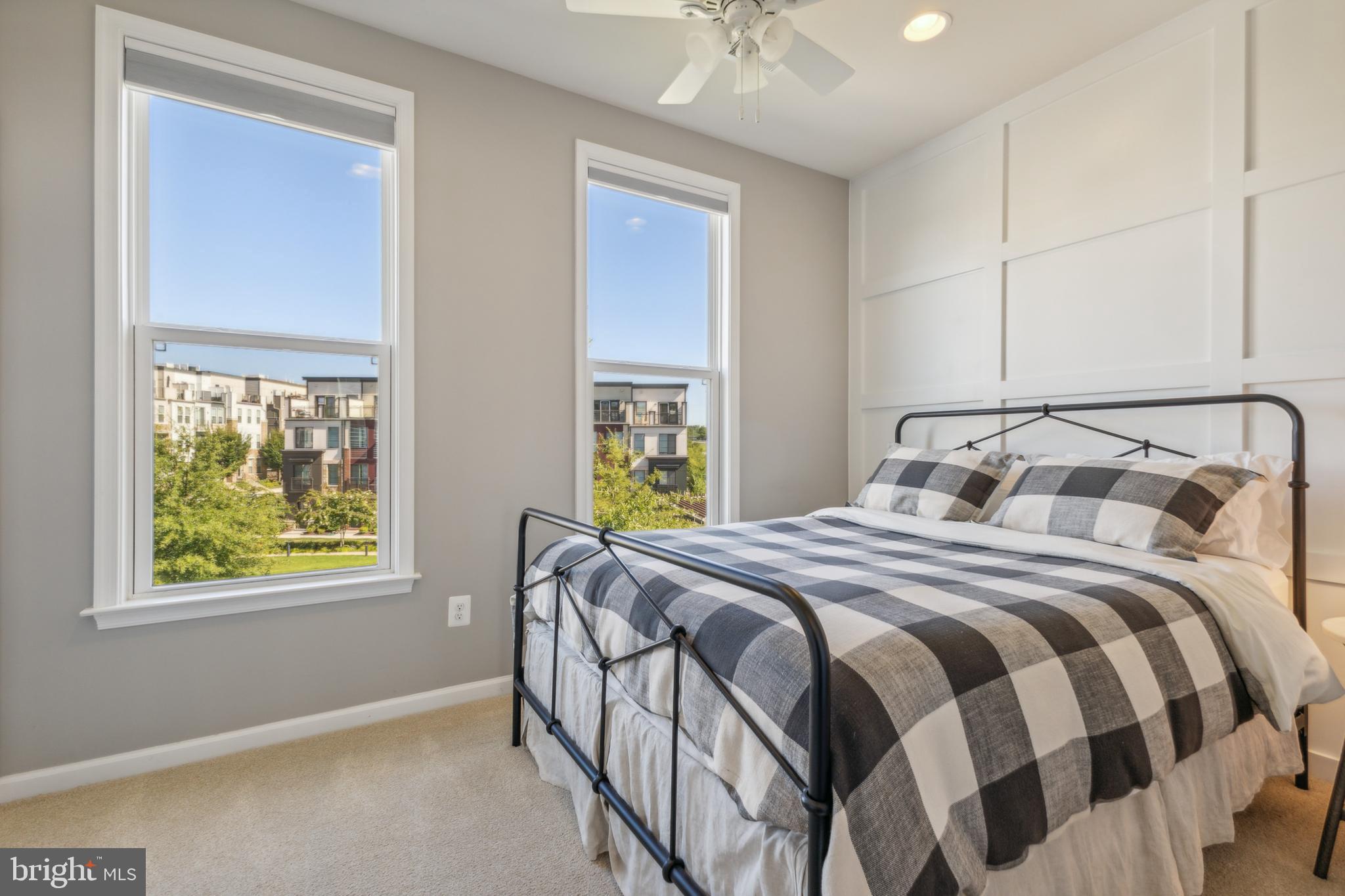 4838 Garden View Ln