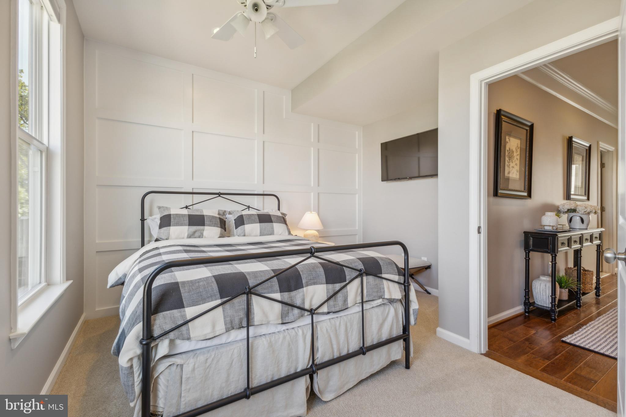 4838 Garden View Ln