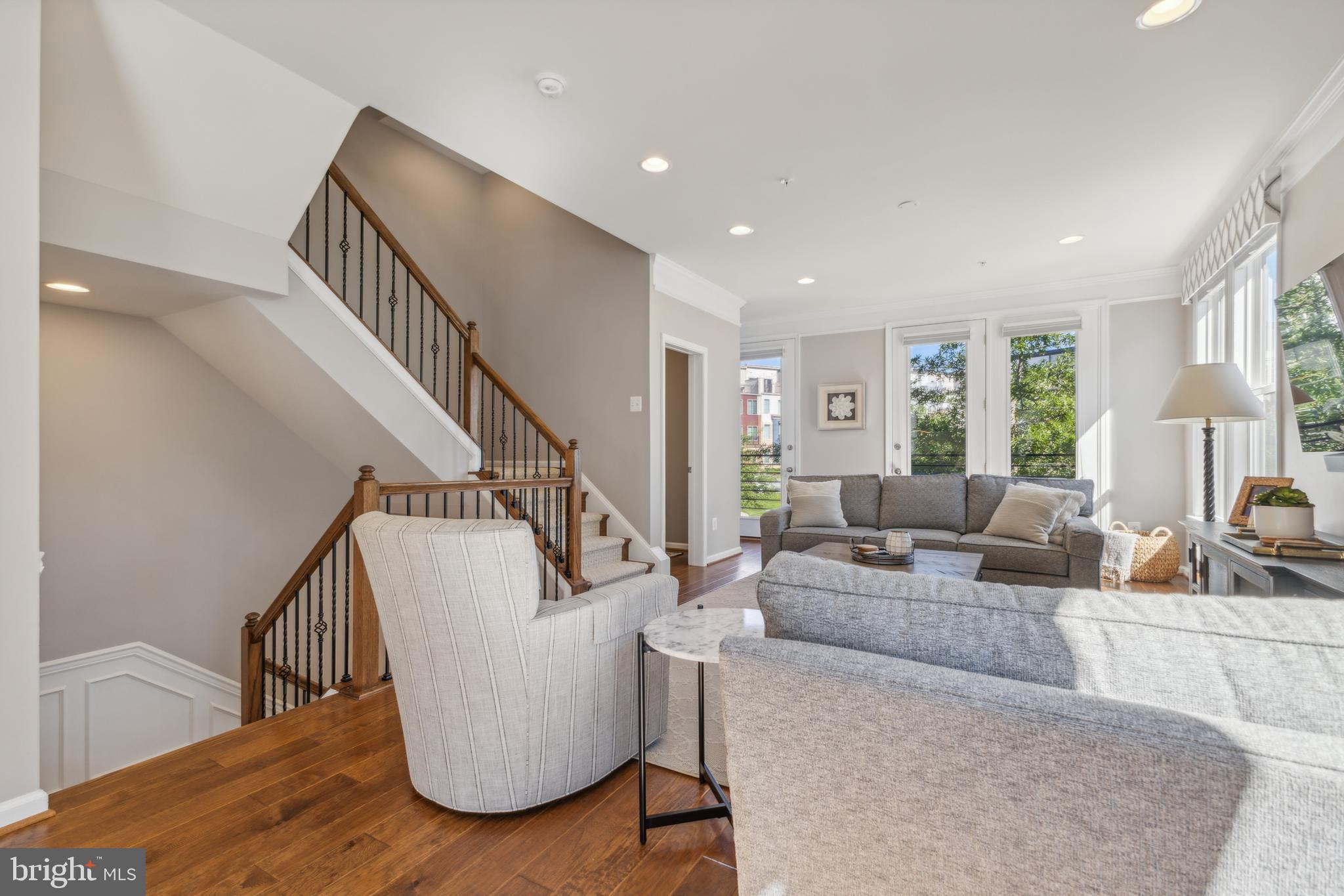 4838 Garden View Ln