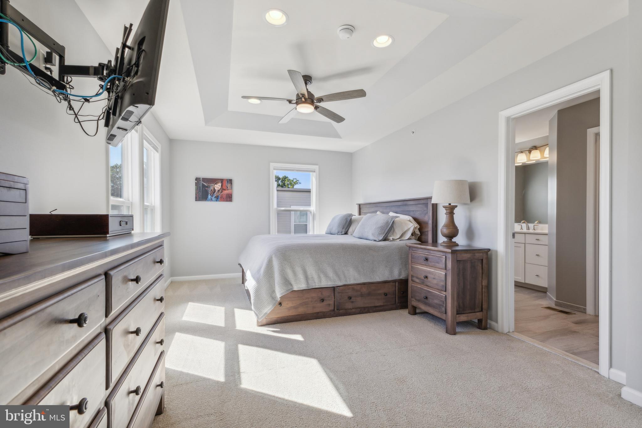 4838 Garden View Ln