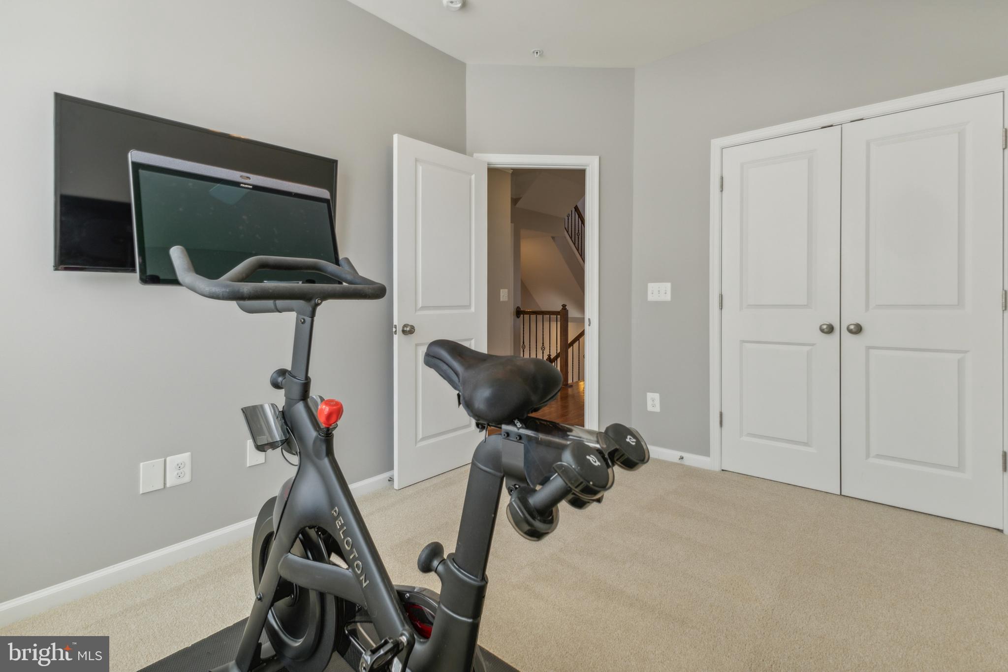 4838 Garden View Ln