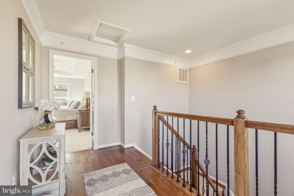 4838 Garden View Ln