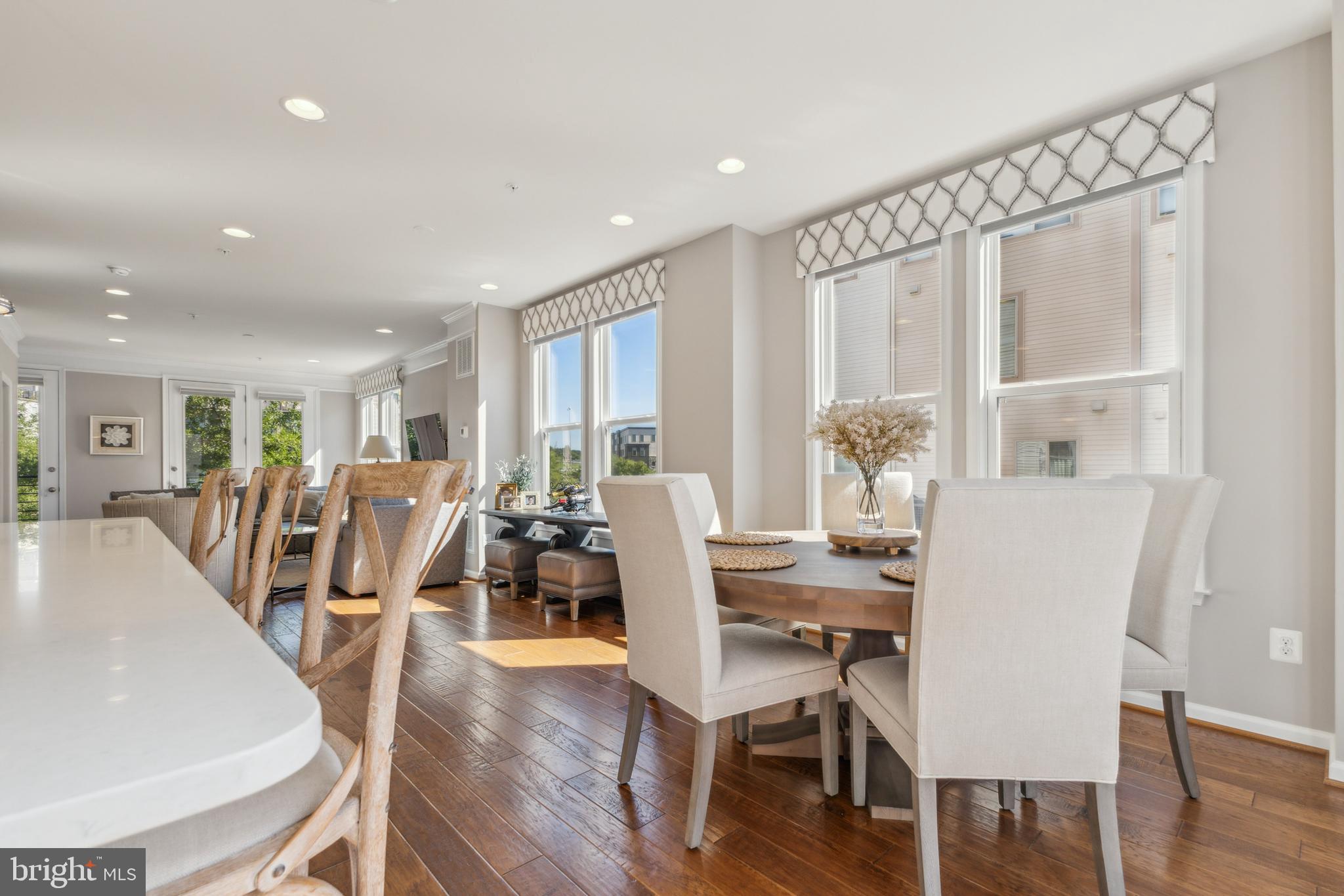 4838 Garden View Ln