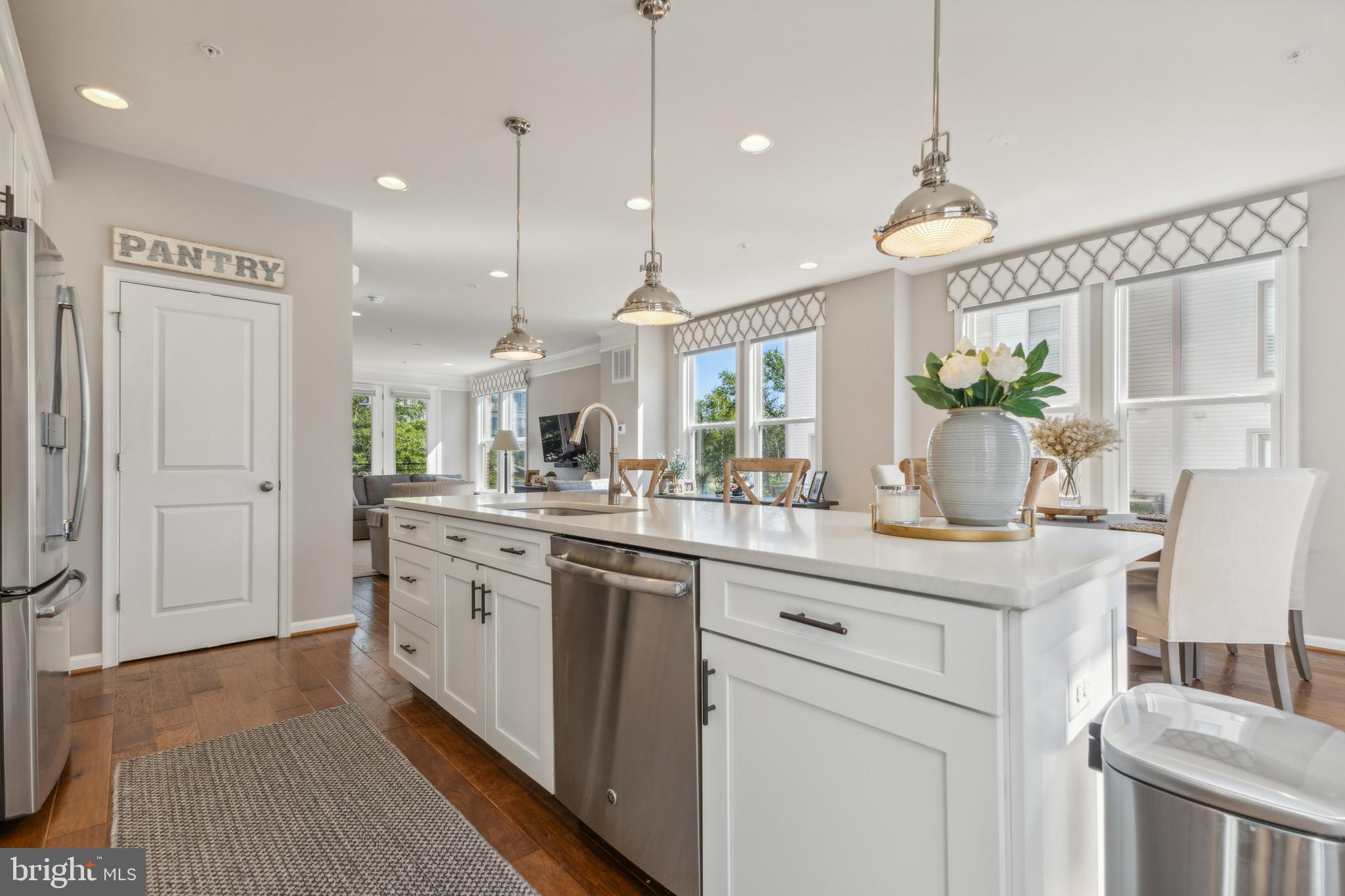 4838 Garden View Ln