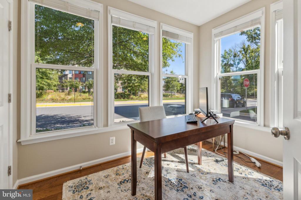 4838 Garden View Ln
