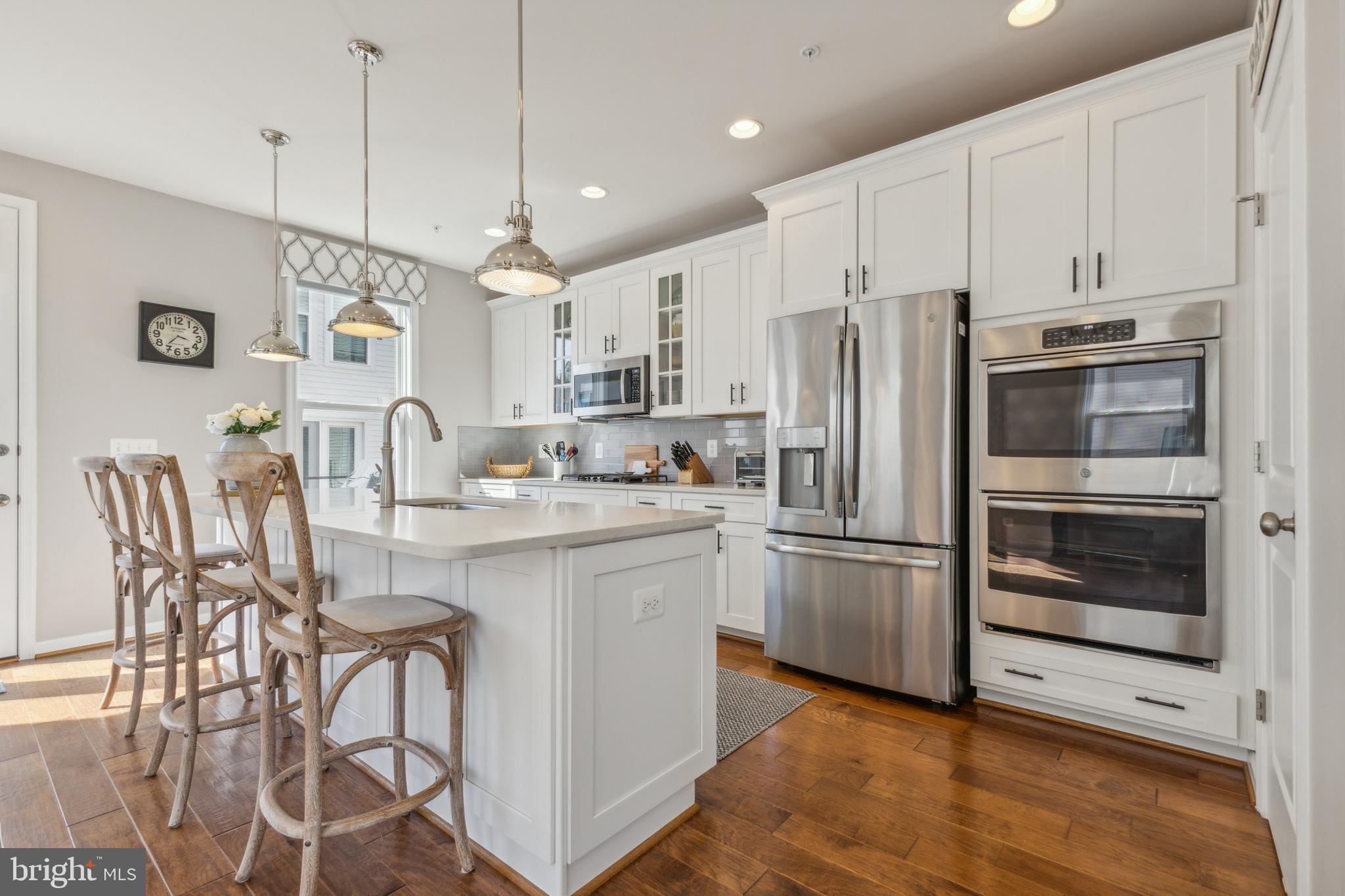 4838 Garden View Ln