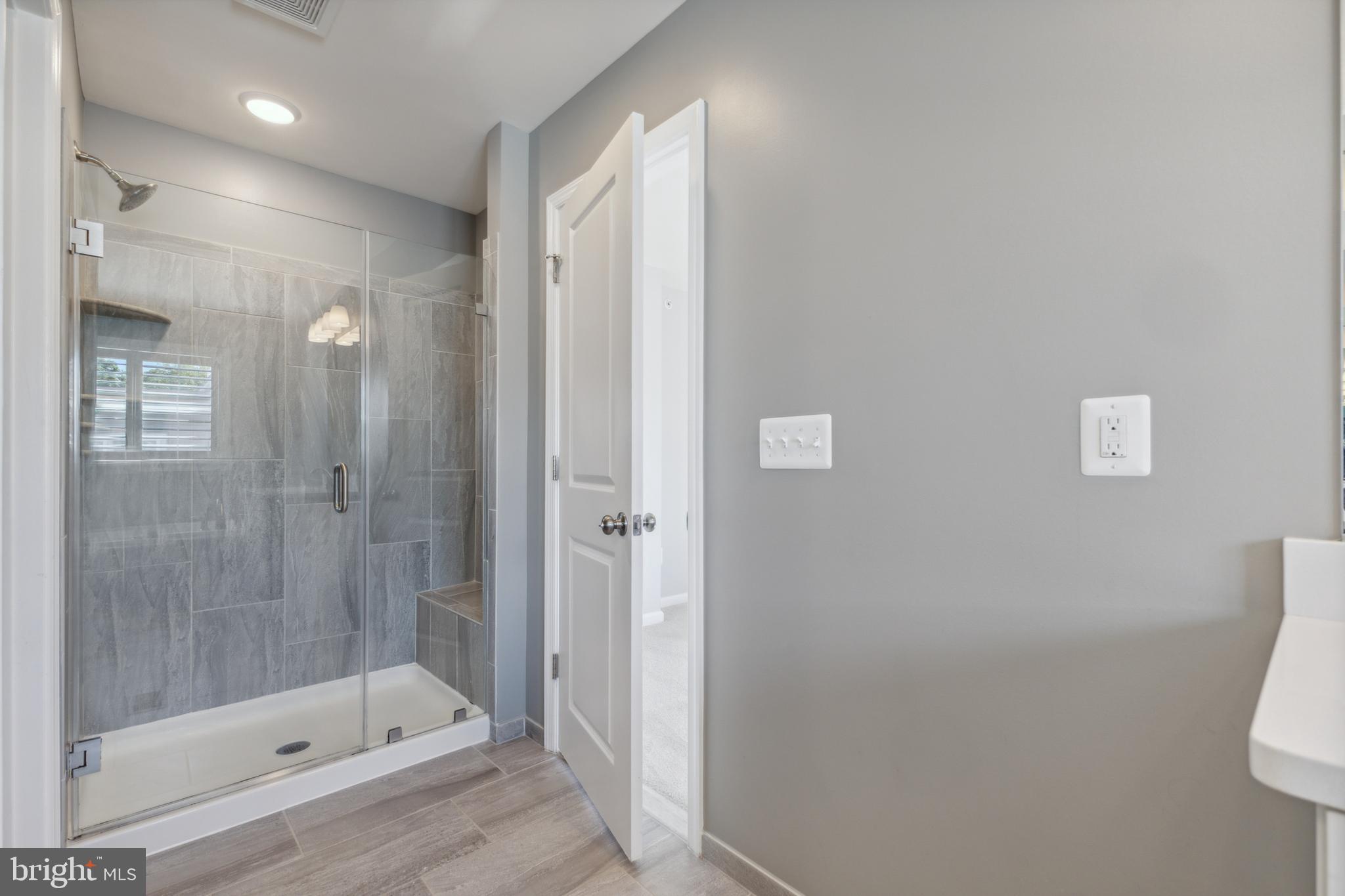 4838 Garden View Ln