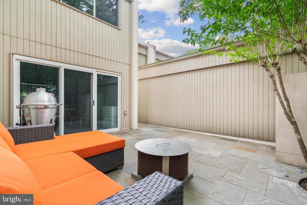 1676 MOORINGS DRIVE