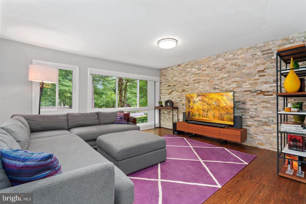 1676 MOORINGS DRIVE
