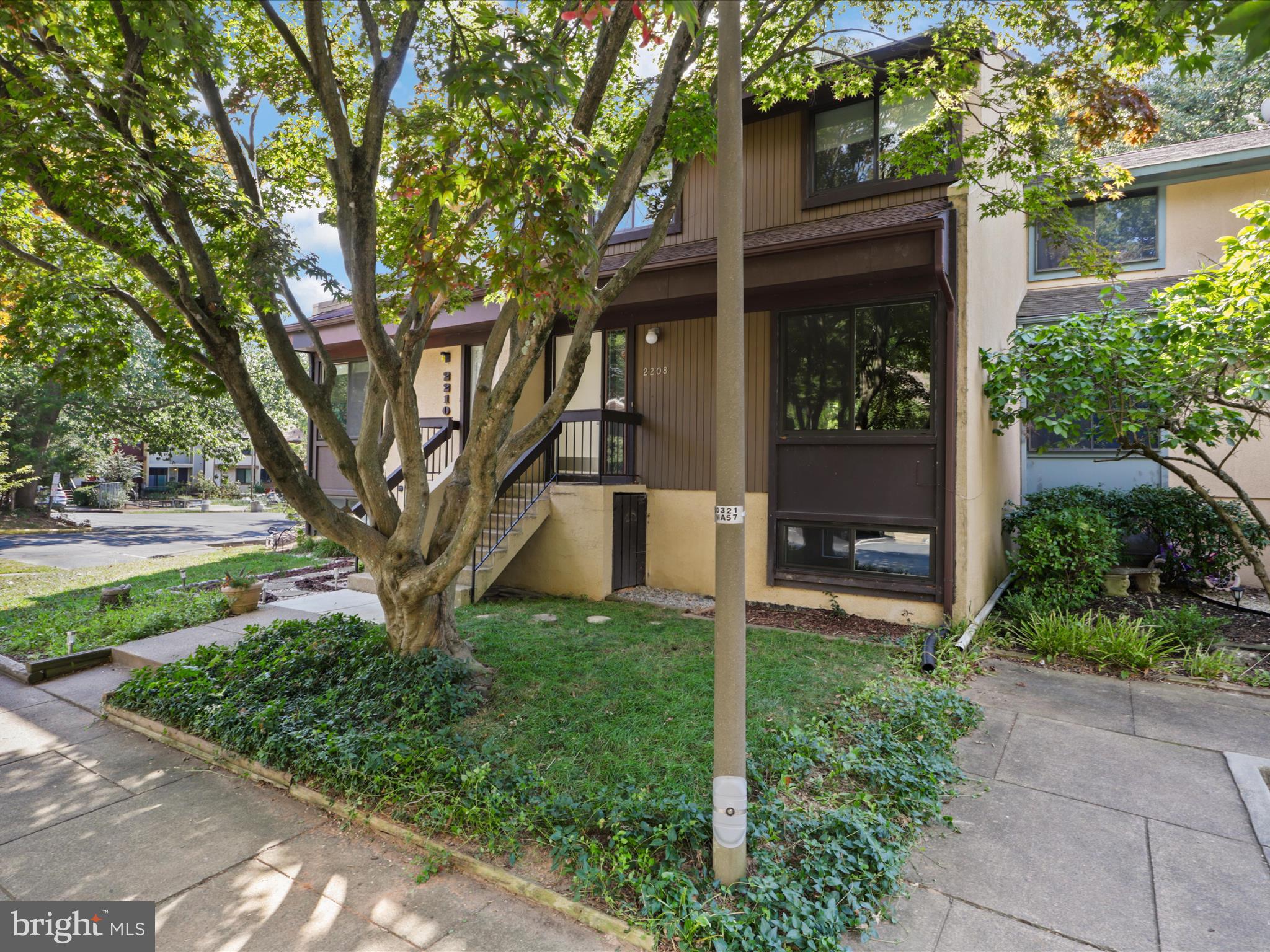2208 CARTWRIGHT PL