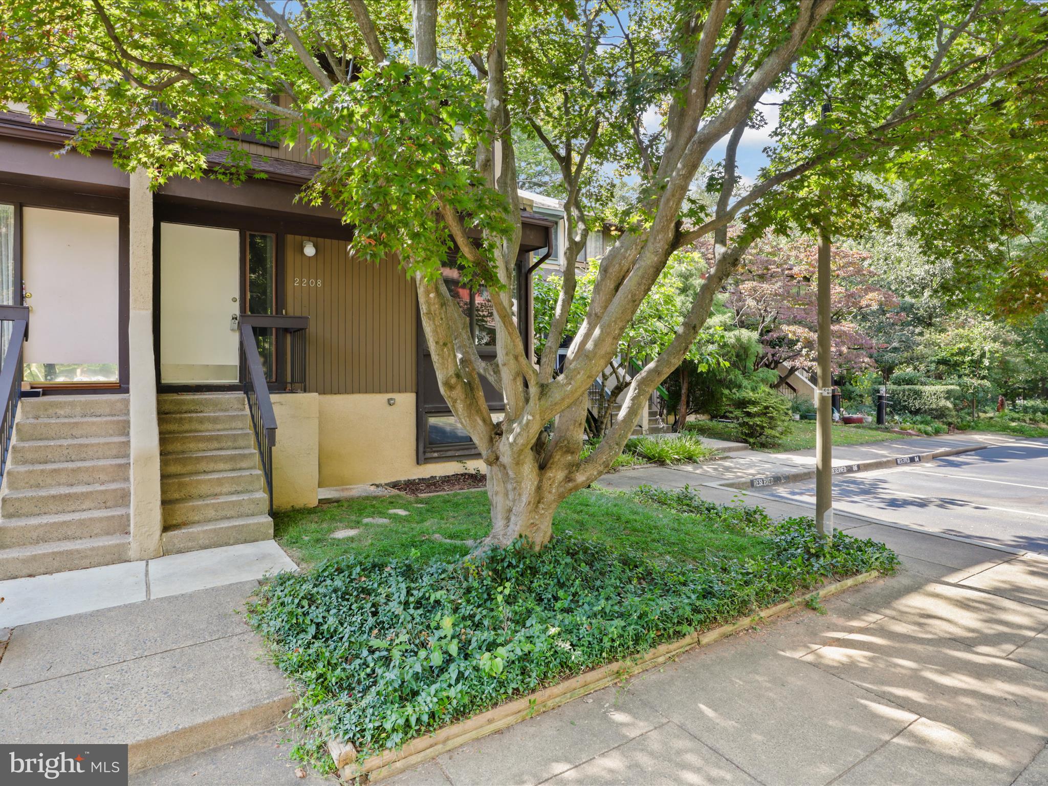 2208 CARTWRIGHT PL