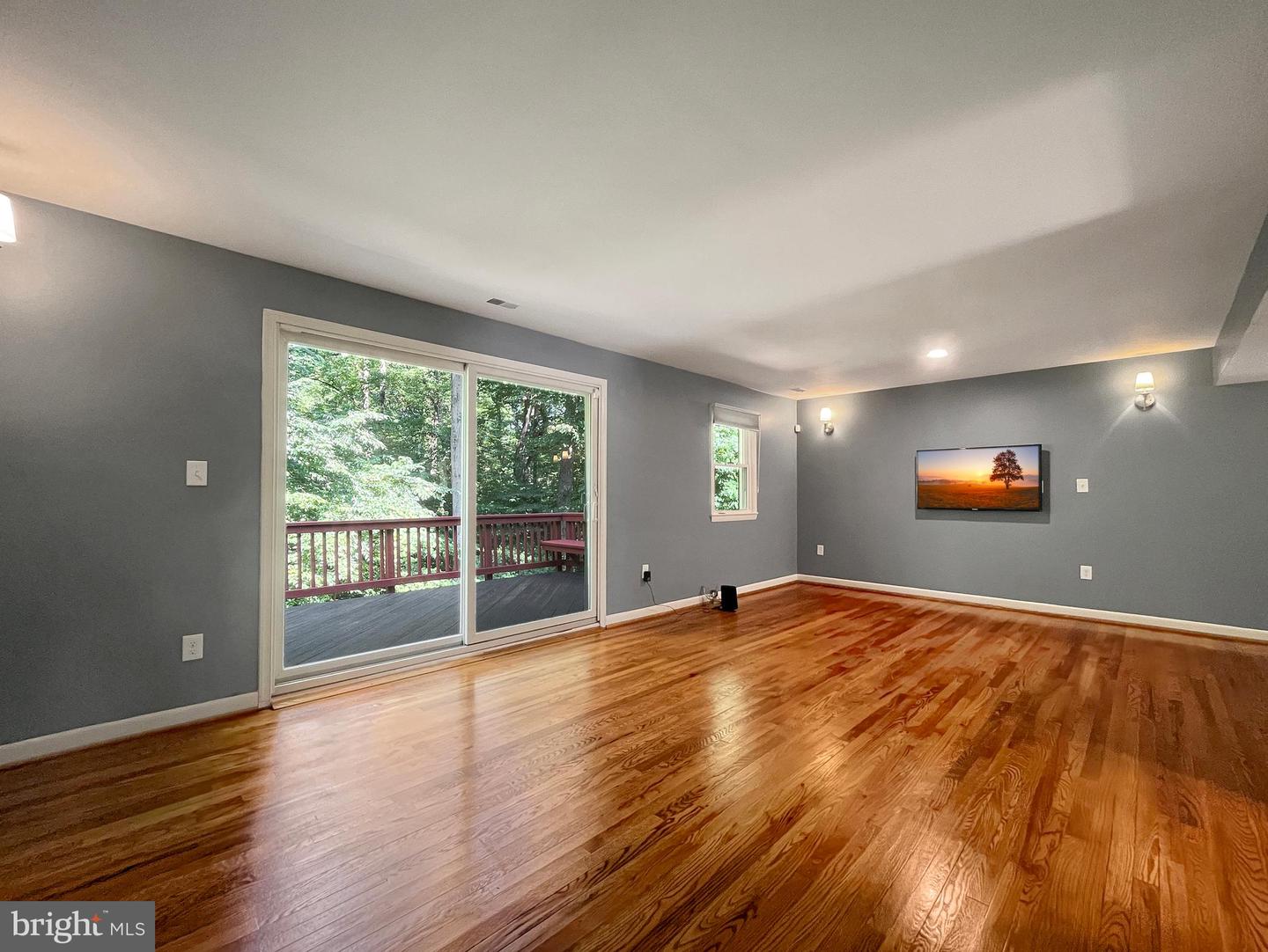 8802 Cameo Sq