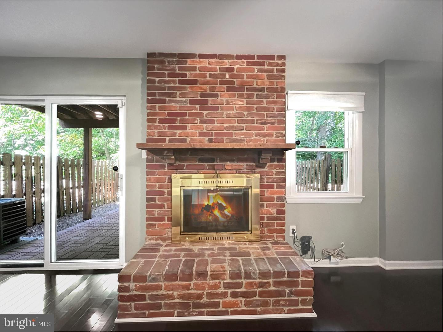 8802 Cameo Sq