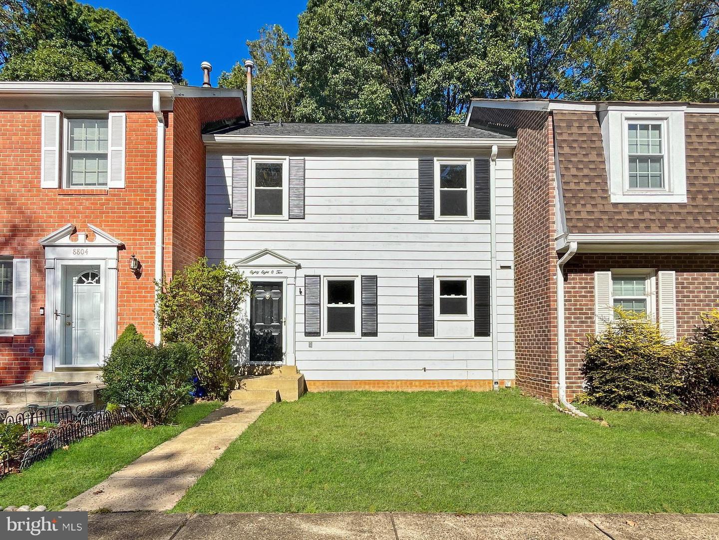 8802 Cameo Sq