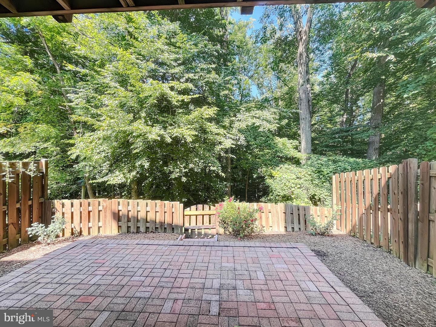 8802 Cameo Sq