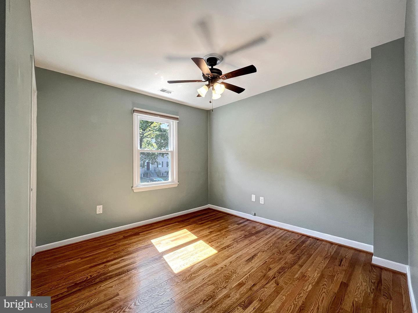8802 Cameo Sq