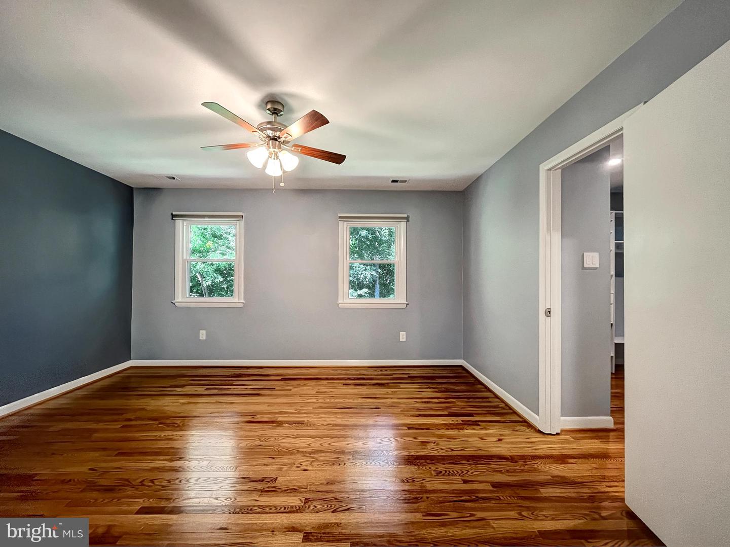 8802 Cameo Sq