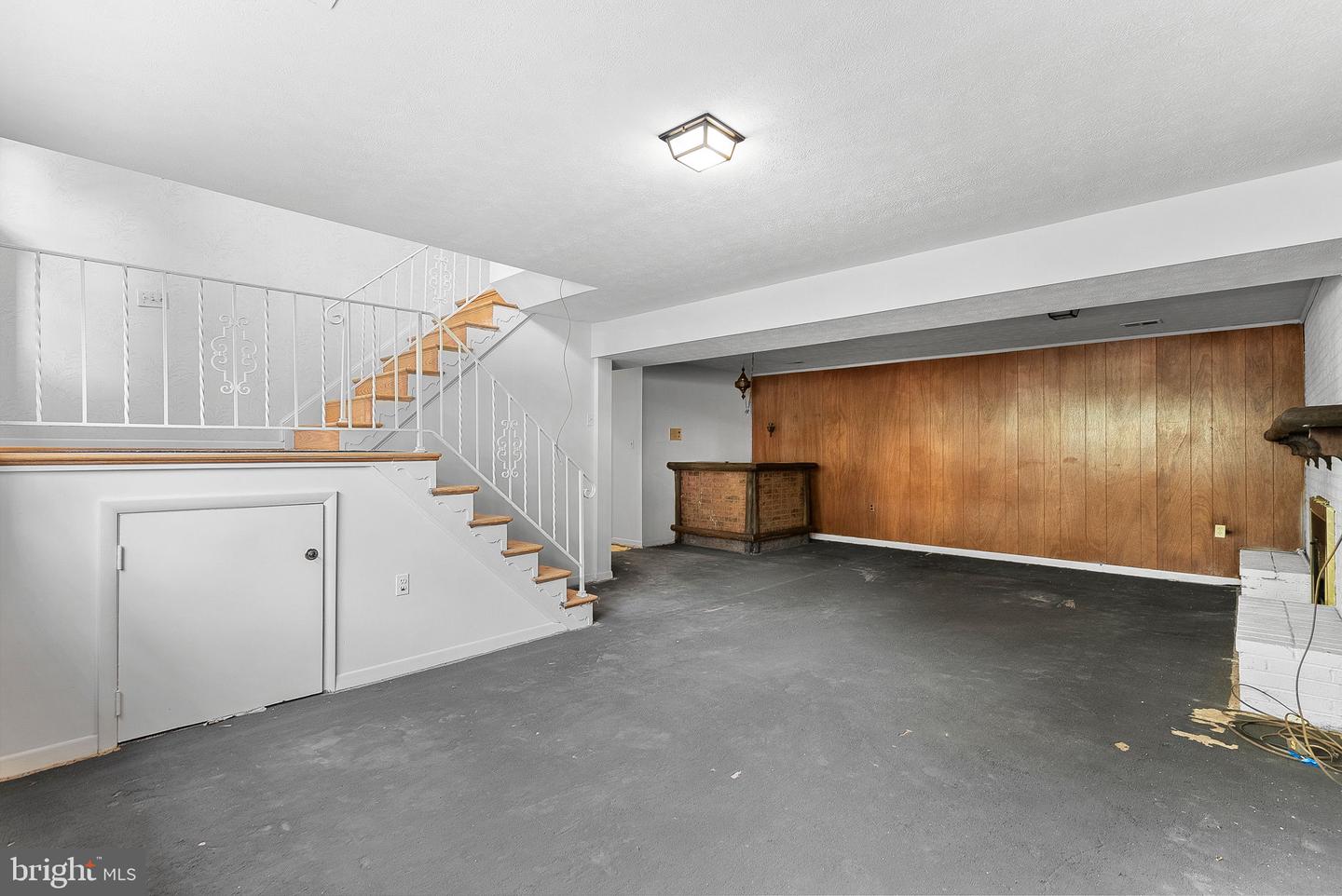4904 Chanticleer Ave