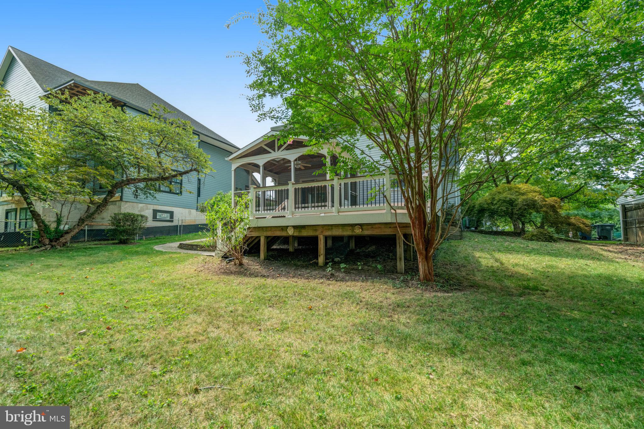 6612 Barrett Rd