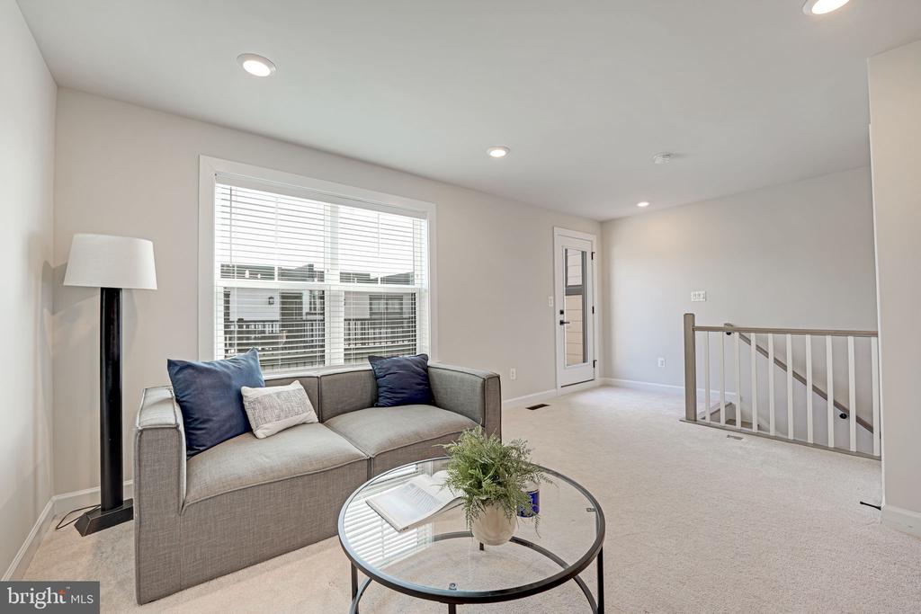 115 Pleasant St NW #5