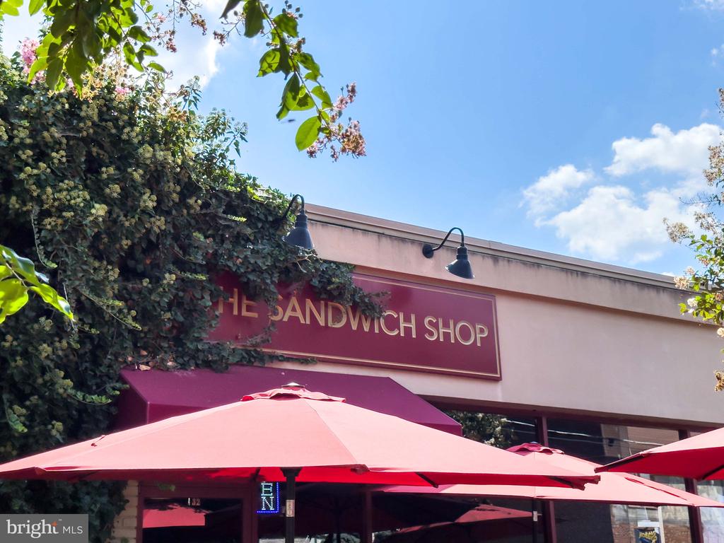 115 Pleasant St NW #5